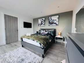 FT8 Brick Lane Apartment